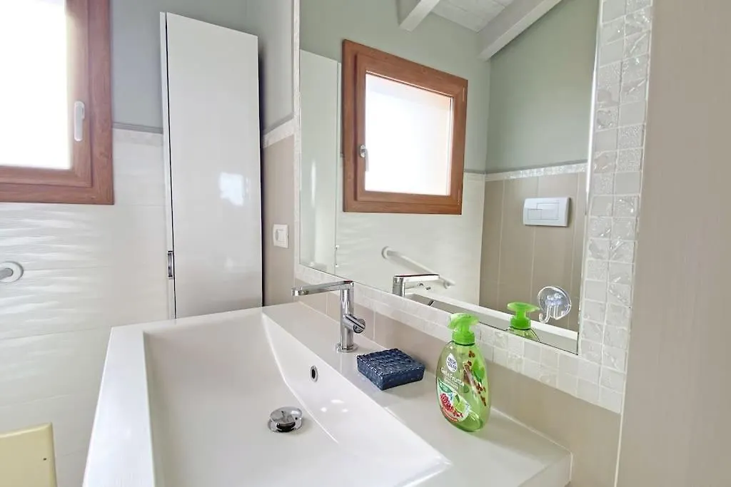H41 Attico Moderno Vista Mare In Centro Storico 부도니